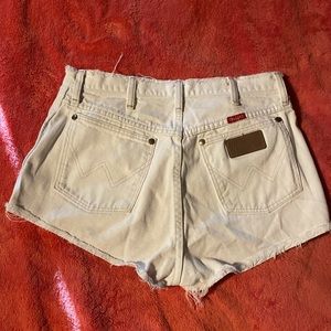 Sexy white Wrangler short cutoffs